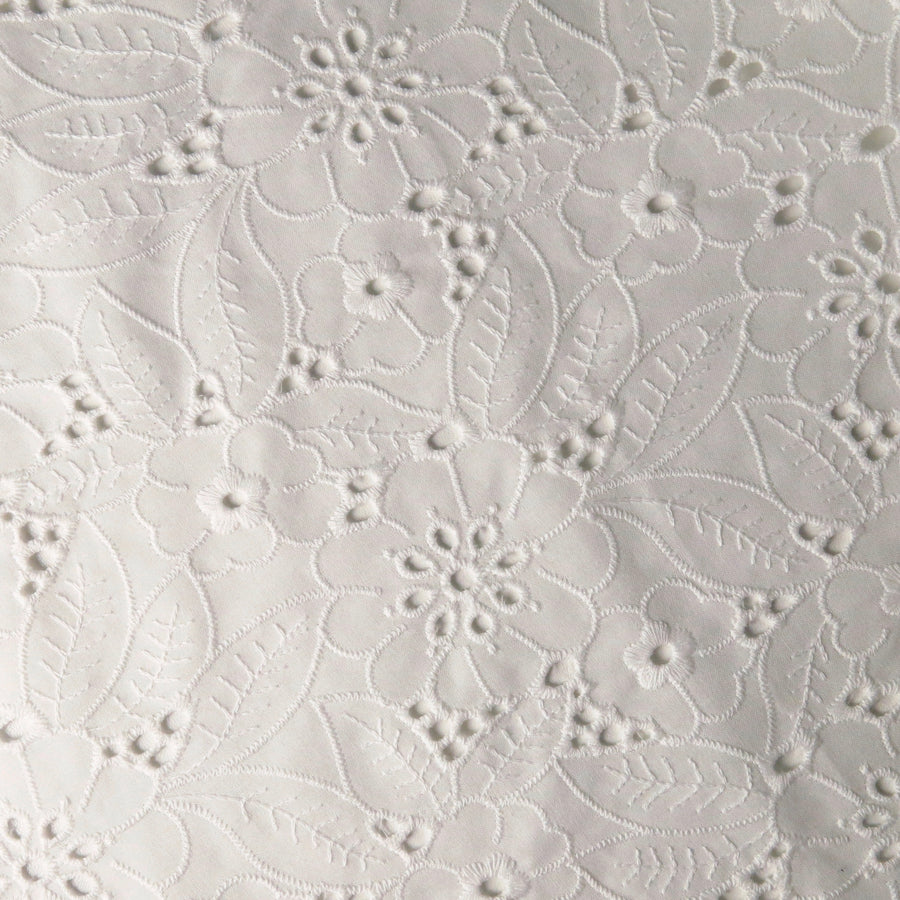 Broderie anglaise - floral white 0.5m